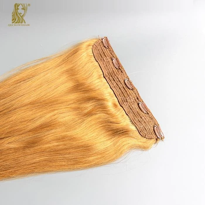 Clip en une pièce dans l'extension de cheveux